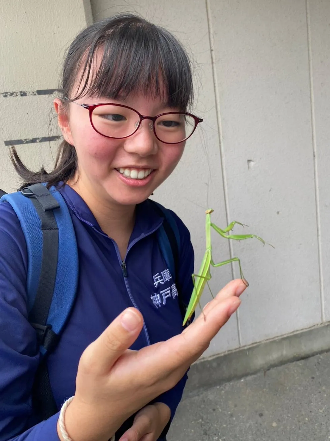 学会発表をする西さん