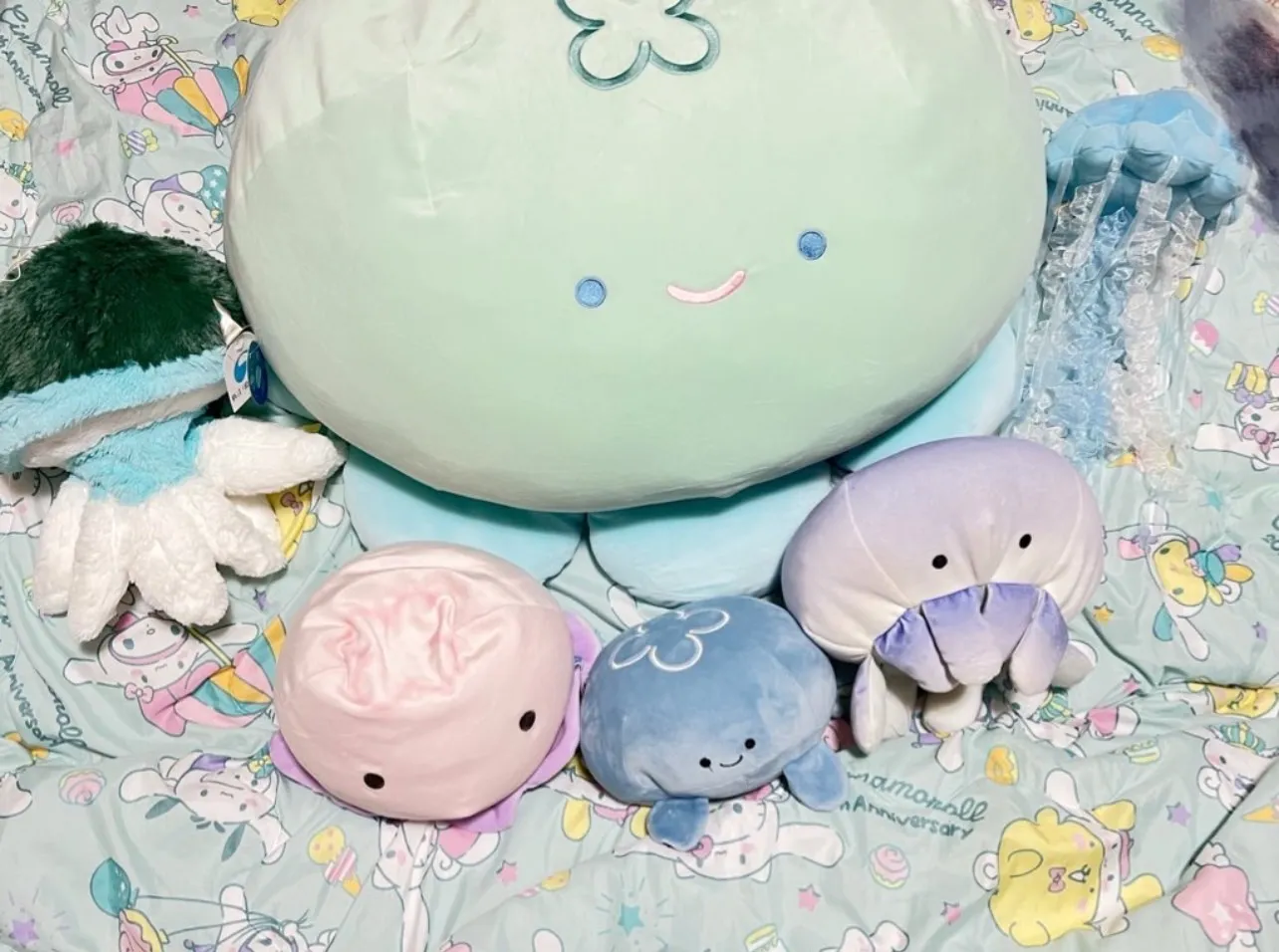 橋本さんが保有するクラゲのグッズたち